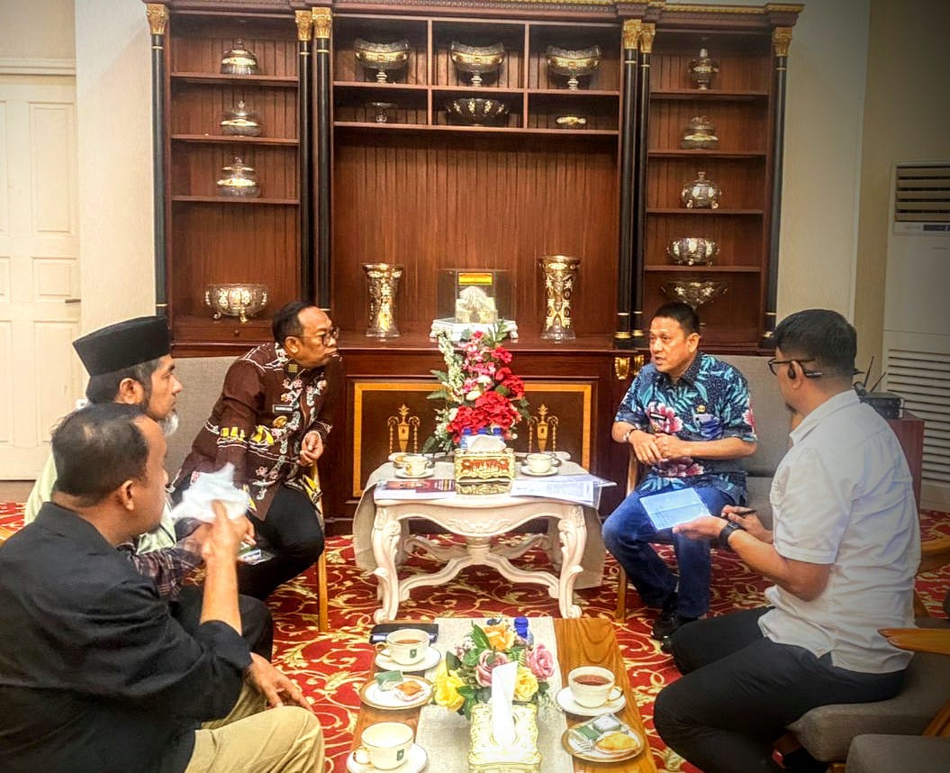 Pj. Bupati Hambali Audiensi dengan Gubri Bahas Mahmud Marzuki