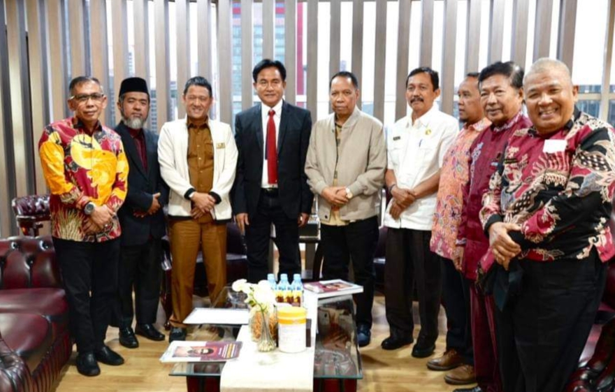 Perjuangkan Mahmud Marzuki Jadi Pahlawan Nasional, Hambali Jumpai Menteri Yusril
