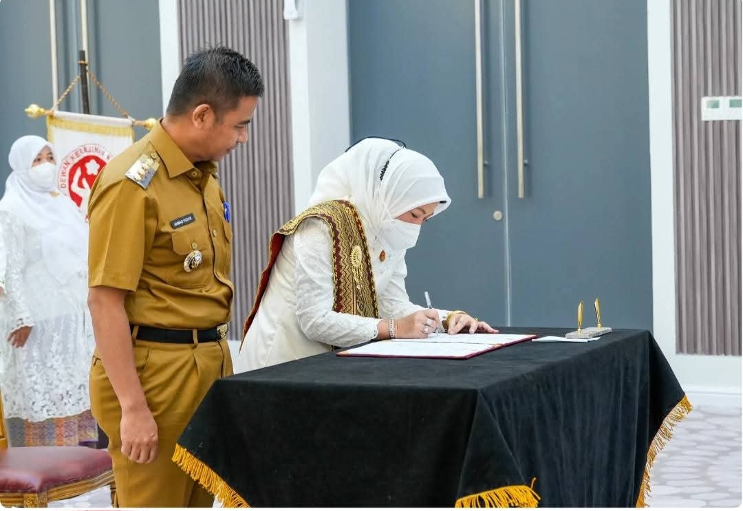Tengku Nurheryani Ahmad Yuzar Jabat Ketua Dekranasda Kampar