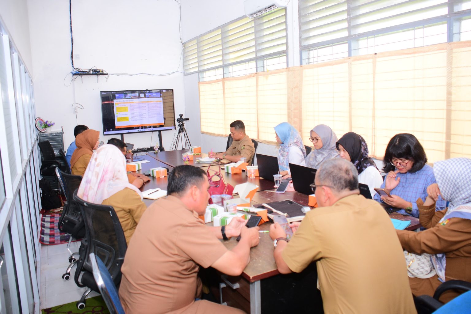 Kadiskominfo Lukmansyah Badoe Ikuti Zoom Meeting Bersama BPS