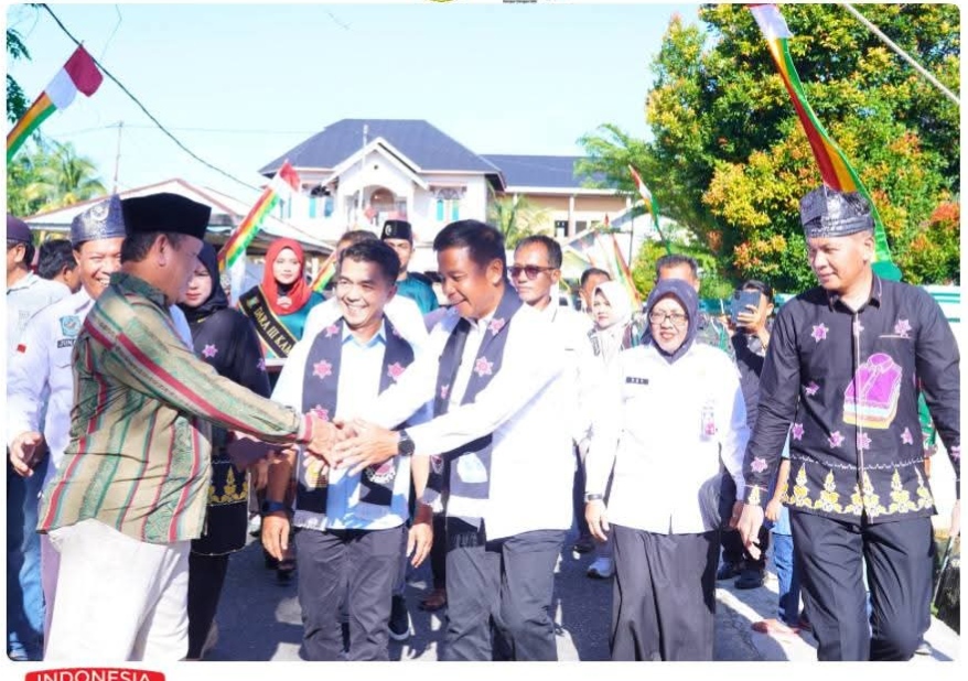 Buka Festival Lipat Kain Season III, Bupati Ahmad Yuzar Tekankan Kolaborasi Budaya dan Ekonomi