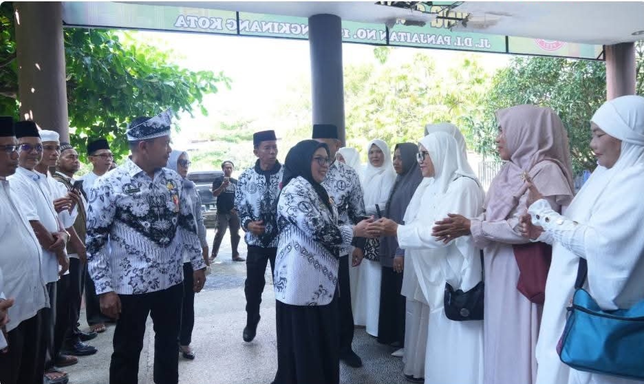 Wabup Misharti Lepas Anggota PGRI yang Tunaikan Haji Tahun 2026